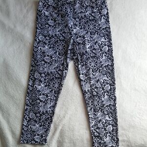 Time and Tru Gray Patterned Leggings